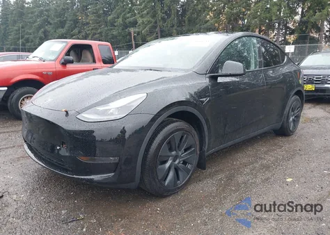 2025 Tesla Model Y Long Range Dual Motor Rear-Wheel Drive из США, поврежденный, VIN 7SAYGDED3SF236893
